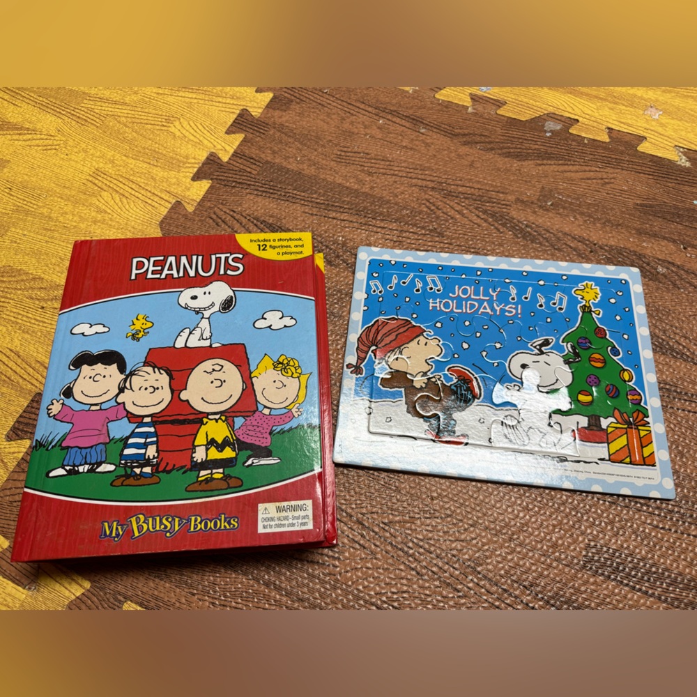 Peanuts My Busy Books - Red and Blue